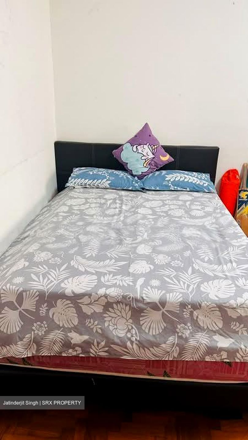 Melville Park (D18), Condominium #560433341